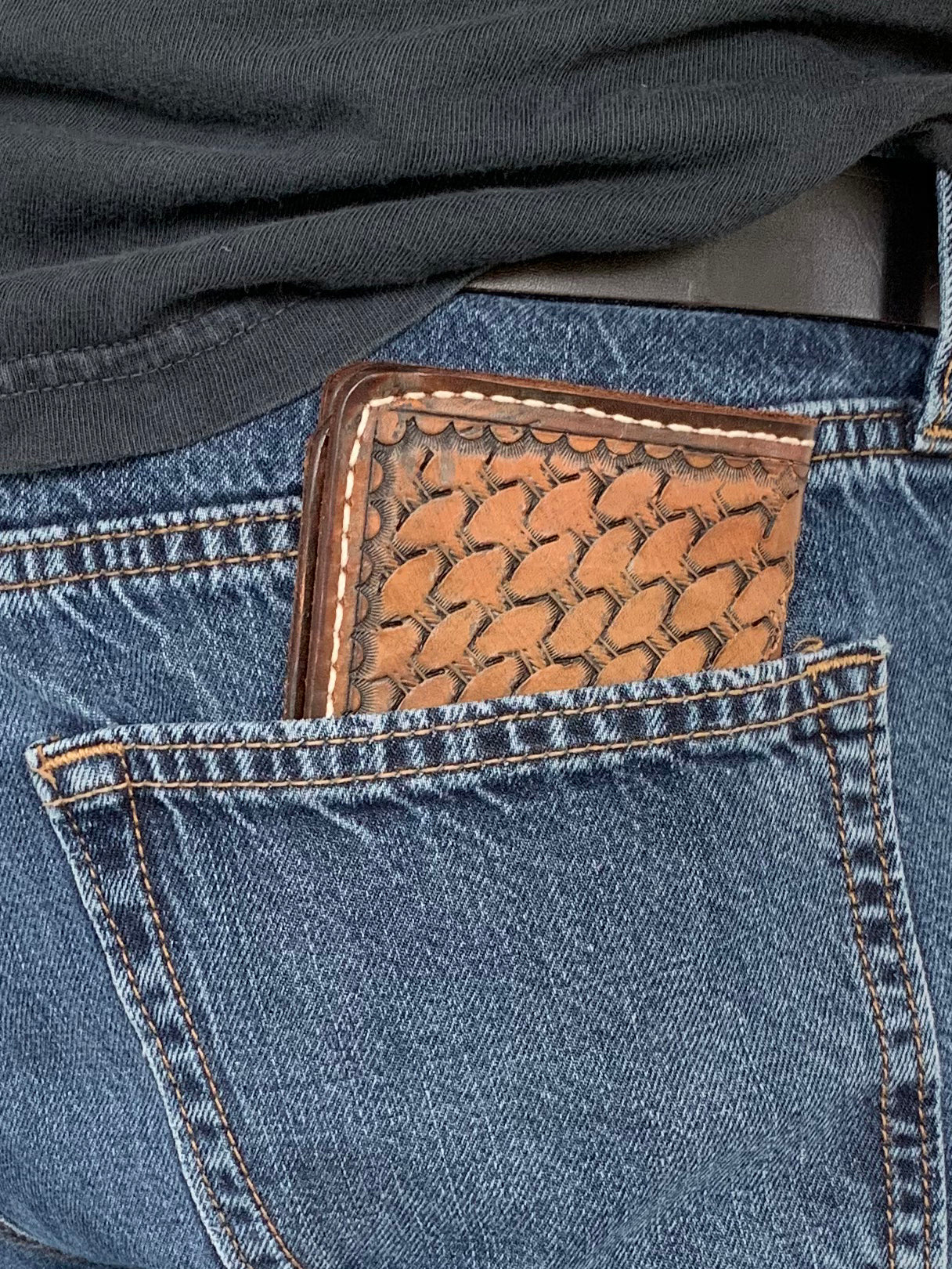 Diagonal Pattern L-Fold Leather Wallet
